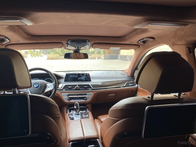 BMW 750 2017, 82,000 km - 4.4 l - Bakı