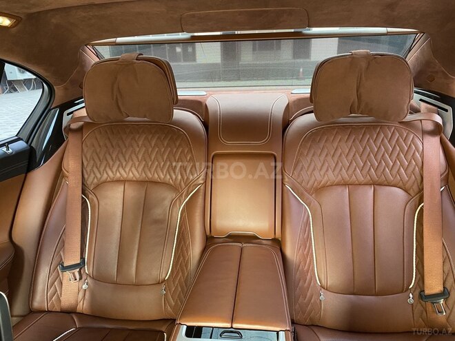 BMW 750 2017, 82,000 km - 4.4 l - Bakı