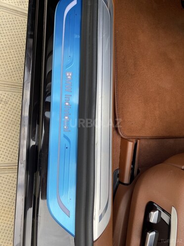 BMW 750 2017, 82,000 km - 4.4 l - Bakı