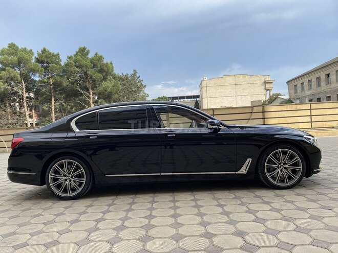 BMW 750 2017, 82,000 km - 4.4 l - Bakı