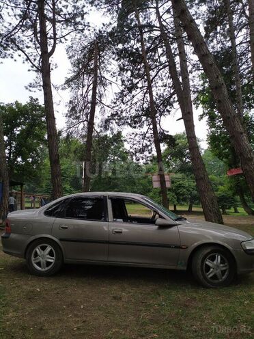 Opel Vectra 1996, 441,250 km - 2.0 l - Bakı