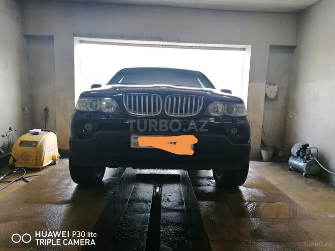 BMW X5 2004, 283,000 km - 4.4 л - Quba