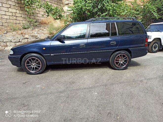 Opel Astra 1997, 423,231 km - 1.6 l - Bakı