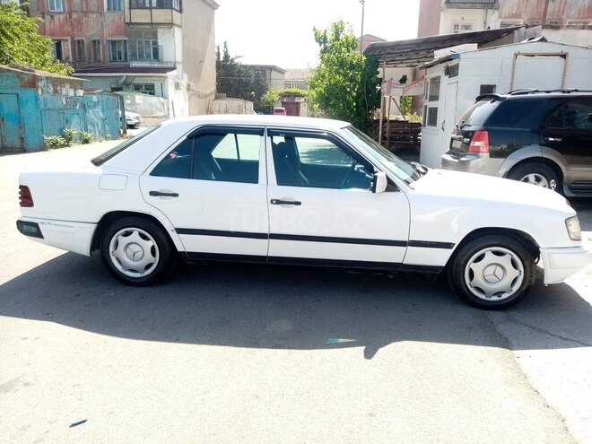 Mercedes E 200 1987, 53,241 km - 0.2 l - Bakı