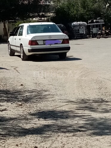 Mercedes E 200 1987, 53,241 km - 0.2 l - Bakı