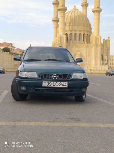 Opel Astra 1997, 286,000 km - 1.6 l - Bakı