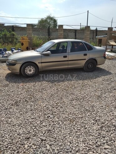 Opel Vectra 1996, 400,000 km - 1.6 l - Sumqayıt