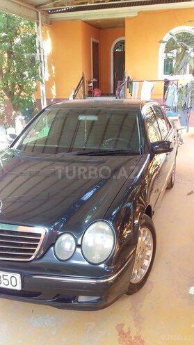 Mercedes E 240 2001, 218,460 km - 2.4 л - Bakı