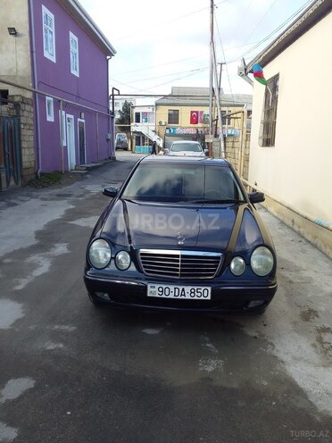 Mercedes E 240 2001, 218,460 km - 2.4 л - Bakı