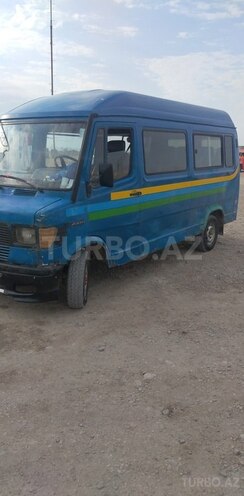 Mercedes 208 D 1994, 254,563 km - 0.3 l - Sumqayıt