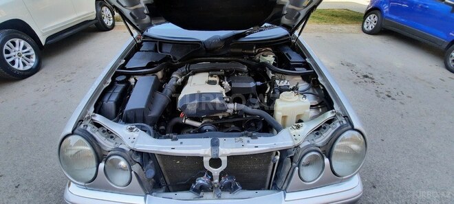 Mercedes E 230 1997, 322,000 km - 2.3 л - Şəki