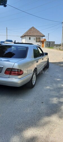 Mercedes E 230 1997, 322,000 km - 2.3 л - Şəki
