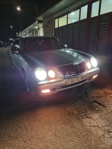 Mercedes E 220 1999, 306,583 km - 2.2 l - Bakı