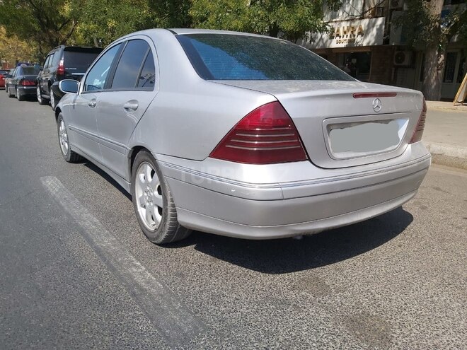Mercedes C 220 2001, 365,000 km - 2.2 л - Bakı