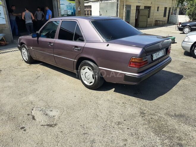 Mercedes E 250 1992, 250,000 km - 2.5 l - Bakı