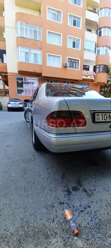 Mercedes E 230 1997, 322,000 km - 2.3 л - Şəki