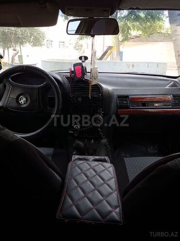 BMW 318 1994, 23,000 km - 0.1 l - Qəbələ