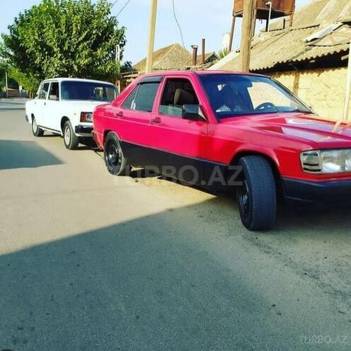 Mercedes 190 1991, 451,234 km - 0.3 l - Yardımlı