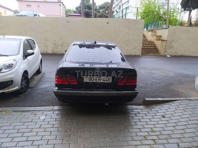 Mercedes E 280 2001, 216,000 km - 2.8 l - Bakı