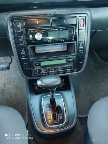 Volkswagen Touran 2011, 401,230 km - 1.9 l - Bakı