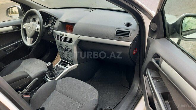 Opel Astra 2009, 175,000 km - 1.3 l - Bakı