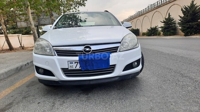 Opel Astra 2009, 175,000 km - 1.3 l - Bakı