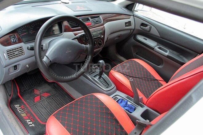Mitsubishi Lancer 2002, 295,547 km - 1.3 l - Bakı