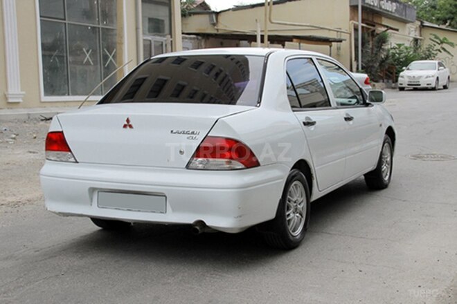 Mitsubishi Lancer 2002, 295,547 km - 1.3 l - Bakı