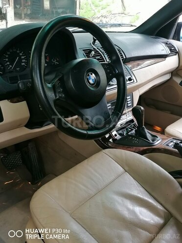 BMW X5 2004, 283,000 km - 4.4 l - Quba