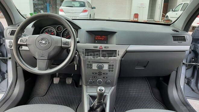 Opel Astra 2006, 135,000 km - 1.4 l - Bakı