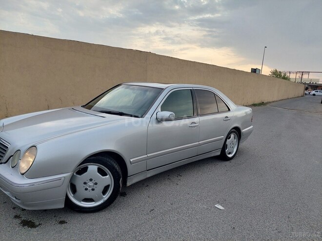 Mercedes E 220 2001, 470,000 km - 2.2 л - Bakı