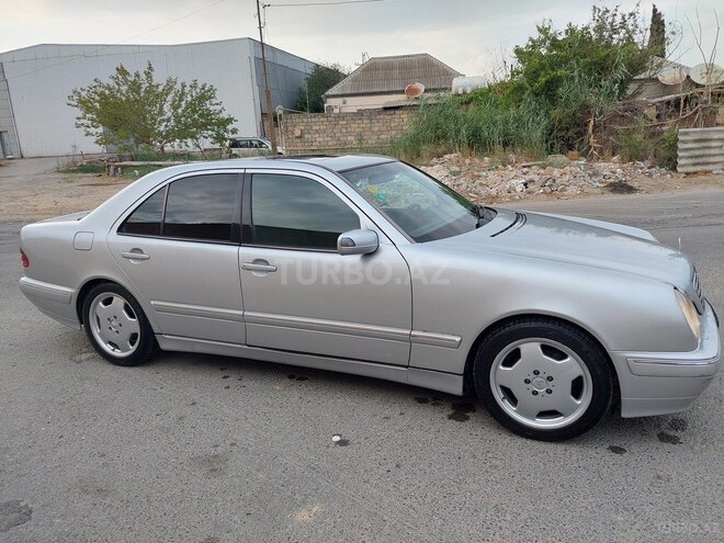 Mercedes E 220 2001, 470,000 km - 2.2 л - Bakı