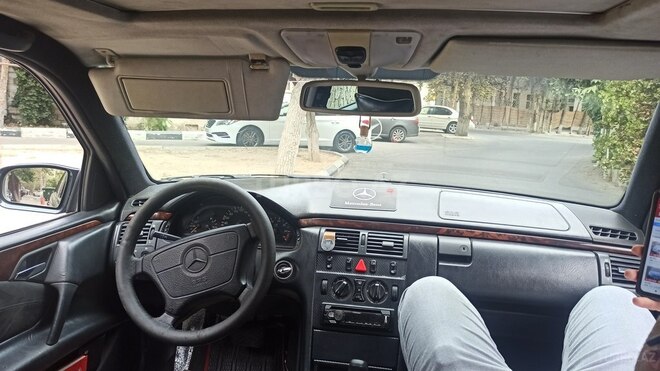 Mercedes E 230 1997, 390,000 km - 2.3 л - Bakı
