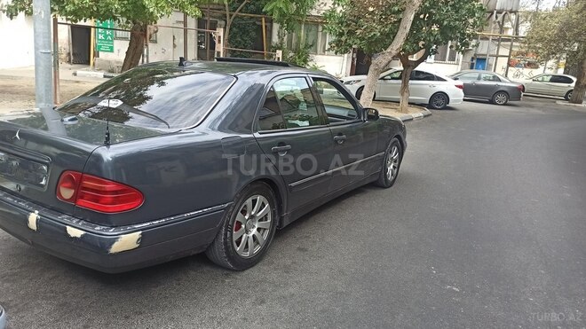 Mercedes E 230 1997, 390,000 km - 2.3 л - Bakı