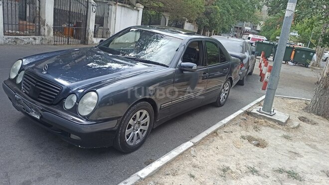 Mercedes E 230 1997, 390,000 km - 2.3 л - Bakı