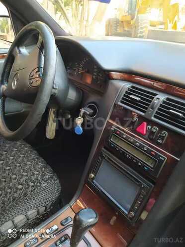 Mercedes E 220 2001, 400,000 km - 0.2 l - Bakı