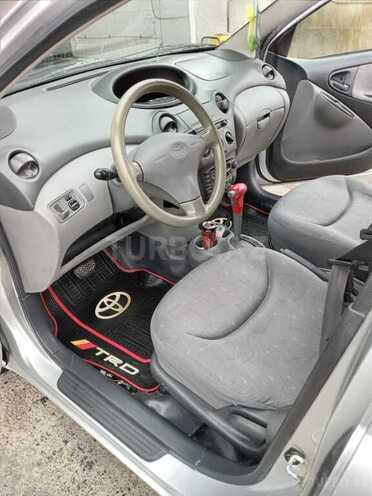 Toyota Vitz 2000, 190,000 km - 1.3 л - Bakı