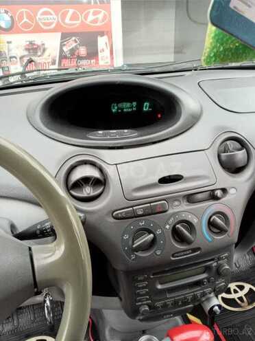 Toyota Vitz 2000, 190,000 km - 1.3 л - Bakı