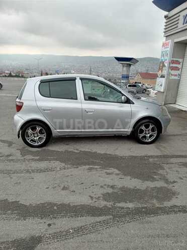Toyota Vitz 2000, 190,000 km - 1.3 л - Bakı