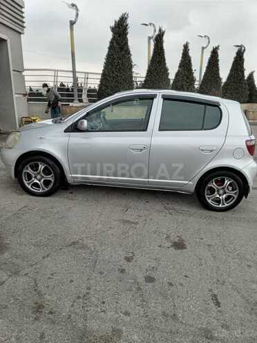 Toyota Vitz 2000, 190,000 km - 1.3 л - Bakı