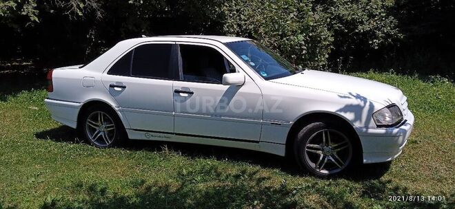 Mercedes C 180 1996, 342,000 km - 0.2 l - Zaqatala