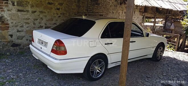 Mercedes C 180 1996, 342,000 km - 0.2 l - Zaqatala