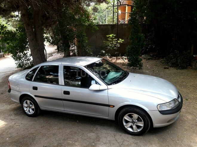 Opel Vectra 1998, 285,632 km - 2.0 l - Bakı