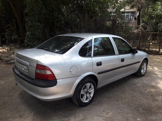 Opel Vectra 1998, 285,632 km - 2.0 l - Bakı