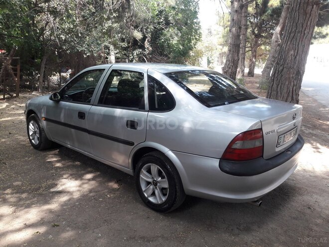 Opel Vectra 1998, 285,632 km - 2.0 l - Bakı
