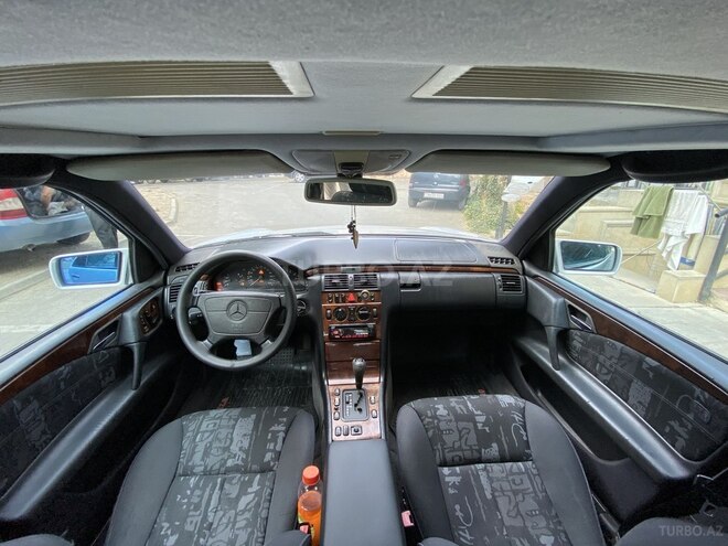 Mercedes E 240 1997, 344,000 km - 2.6 l - Bakı