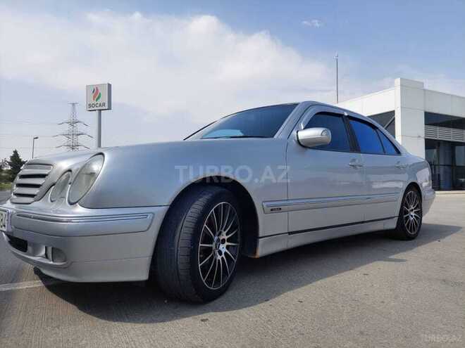 Mercedes E 240 2001, 170,000 km - 2.4 l - Bakı