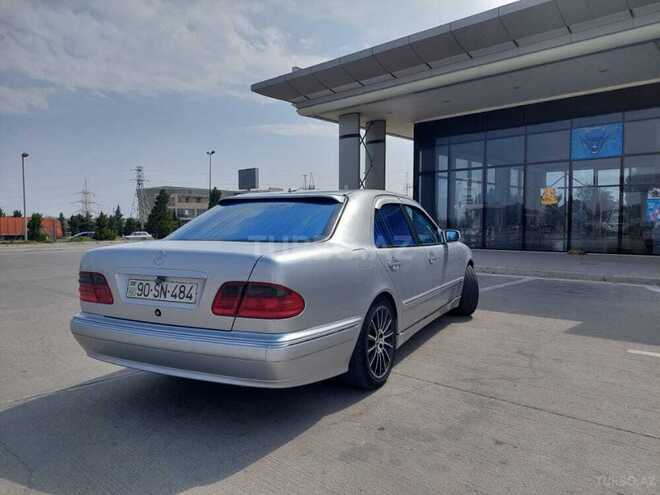 Mercedes E 240 2001, 170,000 km - 2.4 l - Bakı