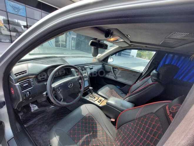 Mercedes E 240 2001, 170,000 km - 2.4 l - Bakı