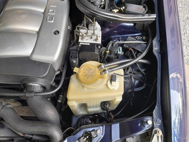 Mercedes E 220 1999, 228,000 km - 2.2 l - Bakı